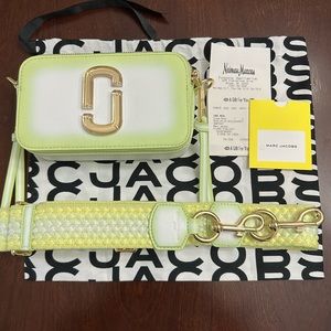 Marc Jacobs - Flouro Edge Snapshot